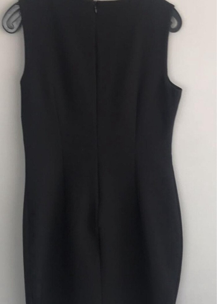 Siyah küpürlü elbise - Görsel 2