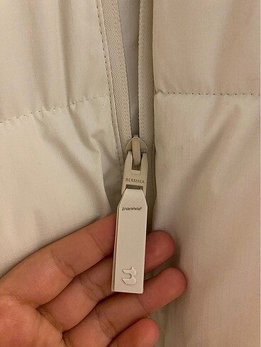44 Beden beyaz Renk BERSHKA BEYAZ MONT