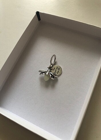  Beden Ateşböceği Charm