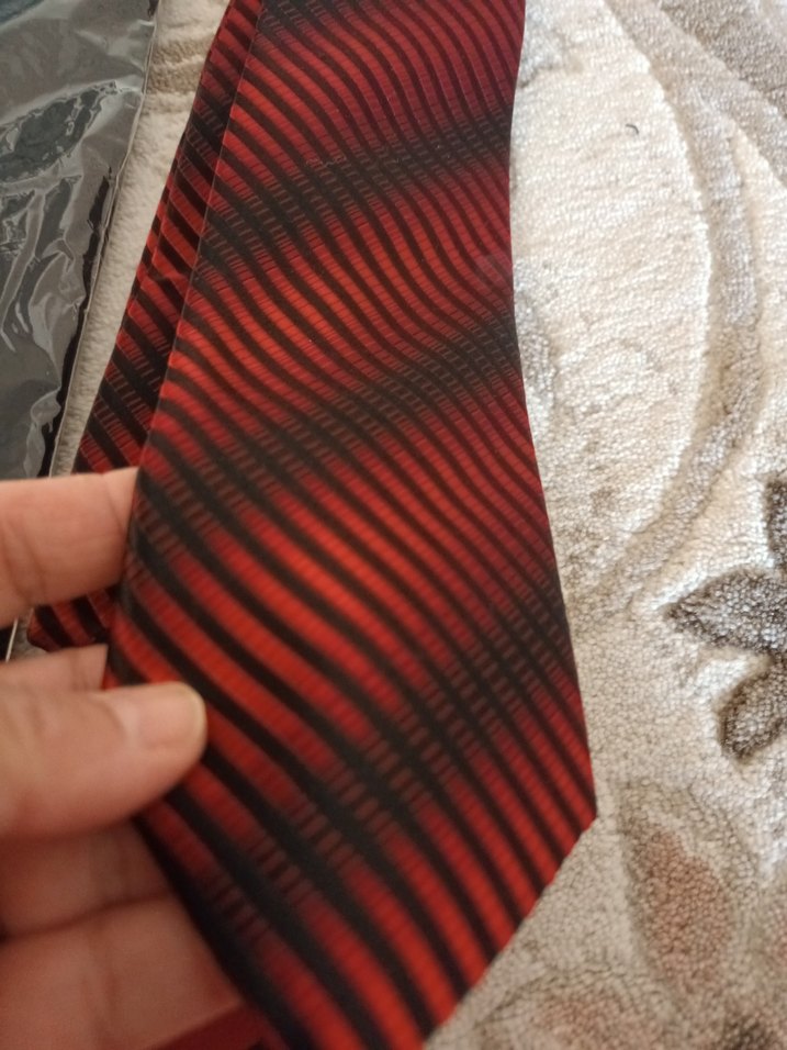 Koyu Kırmızı Çizgili Erkek Kravat - Görsel 5