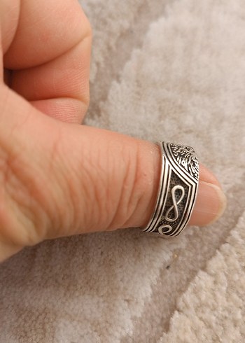 Düğün için Minimalist Çizgili Kadın Yüzüğü - Görsel 2