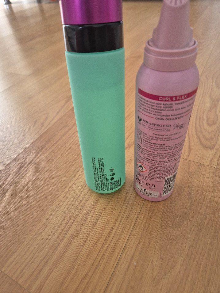 Schwarzkopf Taft Curl & Flex Saç Köpüğü - Görsel 3