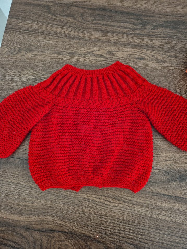 Kız Çocuk Kırmızı Örgü Hırka - Görsel 3