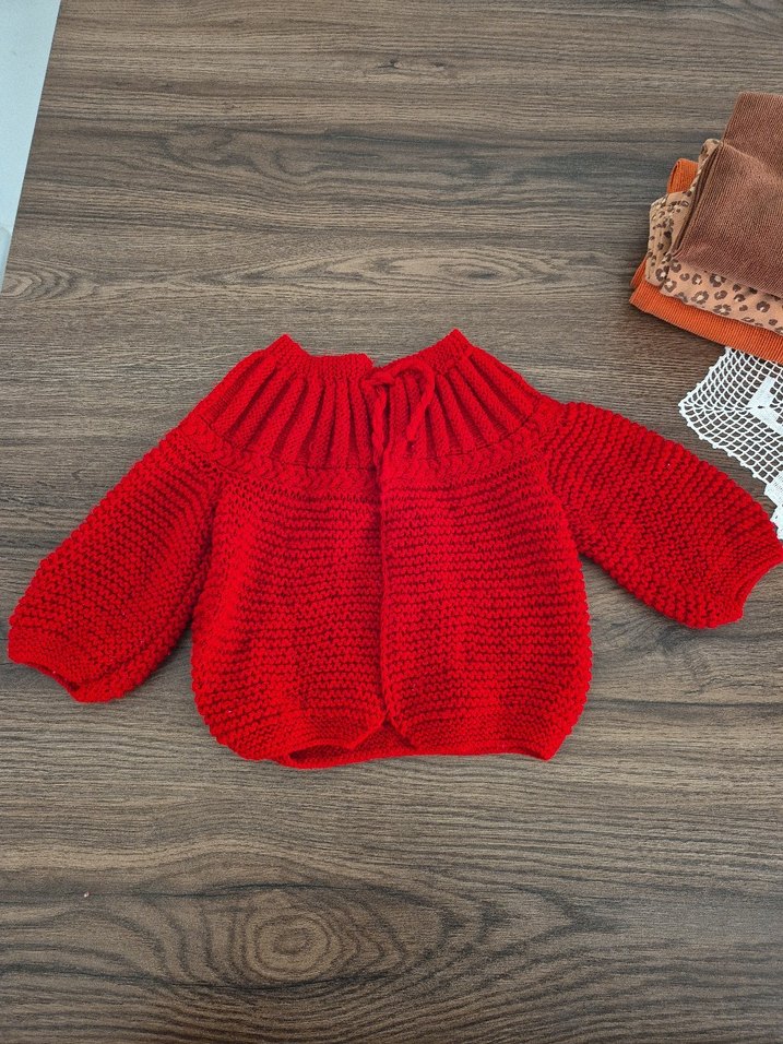 Kız Çocuk Kırmızı Örgü Hırka - Görsel 2