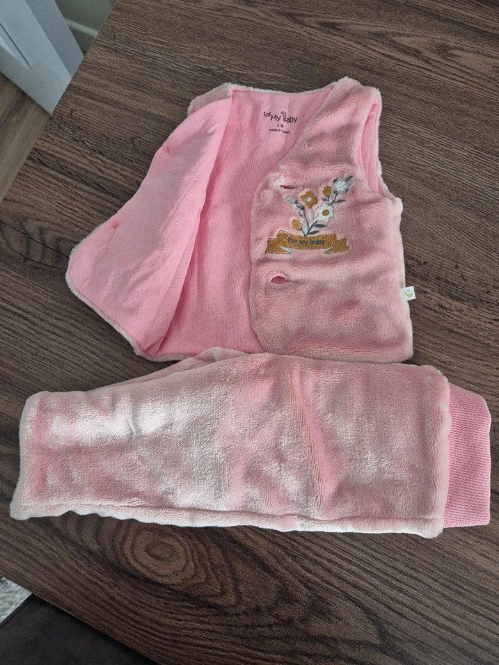 Pembe Nakışlı Kürklü Kolsuz Bebek Kıyafet Takımı - Görsel 4