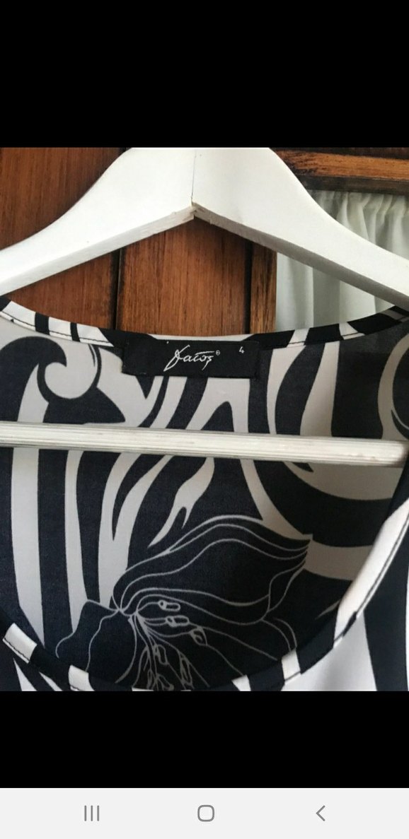 Desenli Siyah kolsuz Bluz - Görsel 2