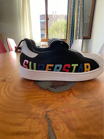 Adidas superstar