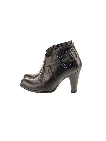 Kemal Tanca Stiletto %70 İndirimli.