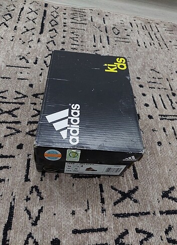Adidas kız botu