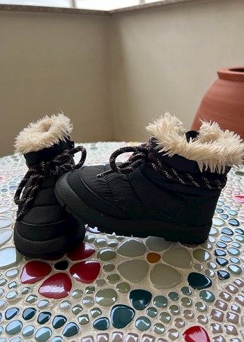 ZARA ERKEK ÇOCUK İÇİ YÜNLÜ BOT