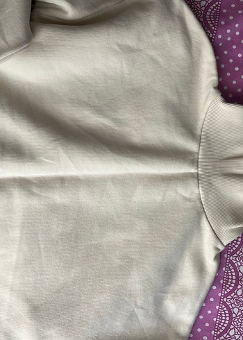 Beyaz Yüksek Yakalı Kolsuz Kadın Sweatshirt - Görsel 2