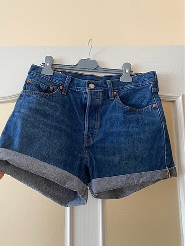 Orjinal levis şort