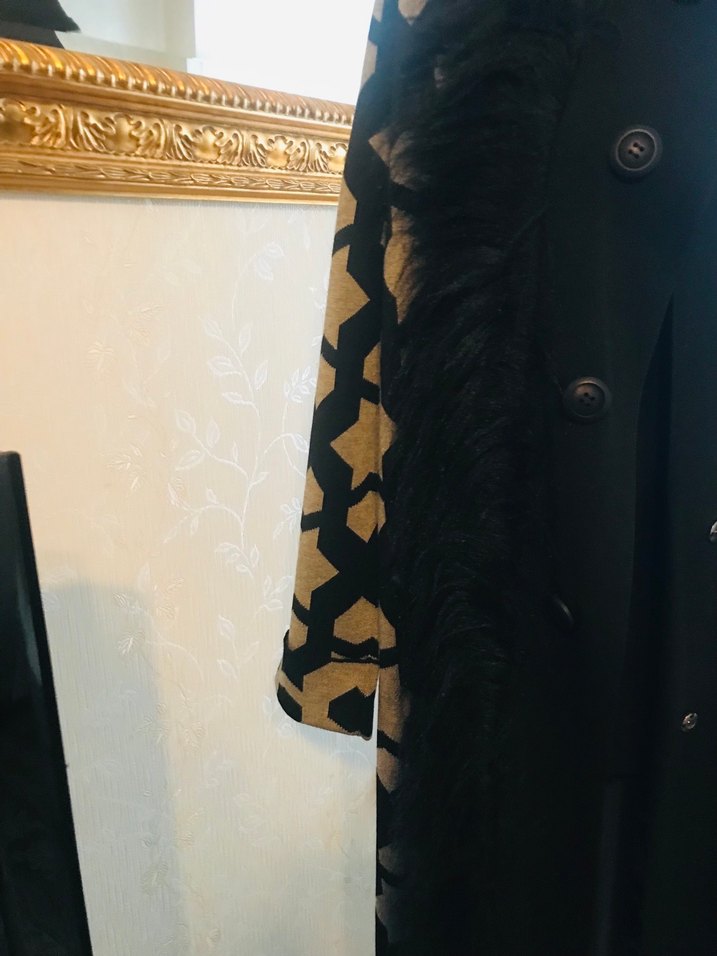 Siyah Düğmeli Gotik Hamile Kabanı - Görsel 4