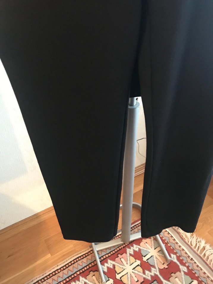 Düğmeli Siyah Kadın Kumaş Pantolon - Görsel 3