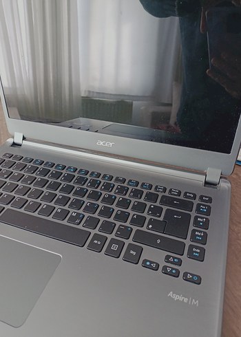 Gri Acer Aspire M5 Laptop
