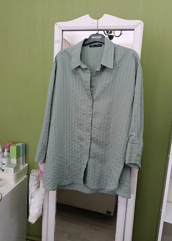 Kadın V Yaka Gömlek - Görsel 4