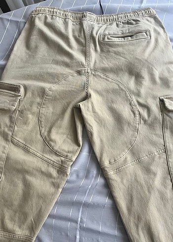 l Beden ten rengi Renk Bej Bol Kesim Kemerli Erkek Kargo Pantolon