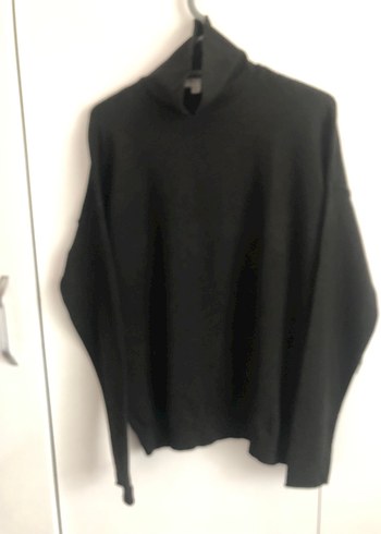 Siyah İşlemeli Kadın Sweatshirt - Görsel 3