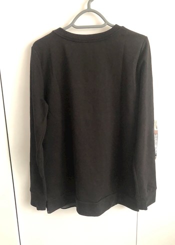 Siyah İşlemeli Kadın Sweatshirt - Görsel 4