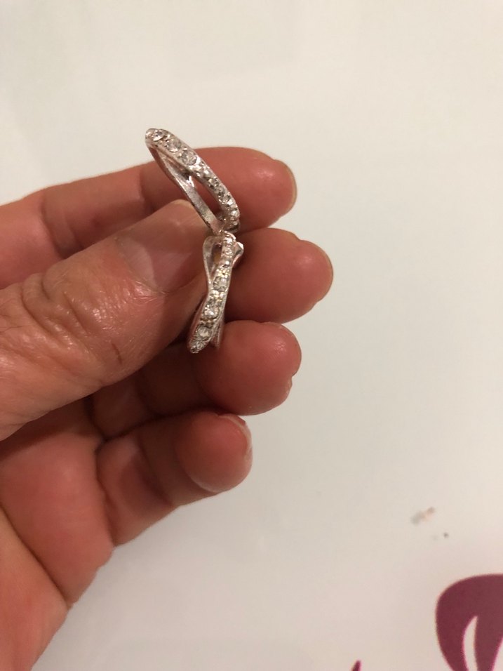 Mini Parlak Bej Yılan Desenli Küpe - Görsel 5