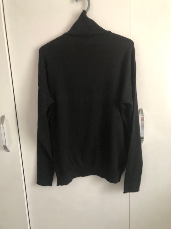 Siyah Yüksek Yakalı Kadın Kazak - Görsel 4