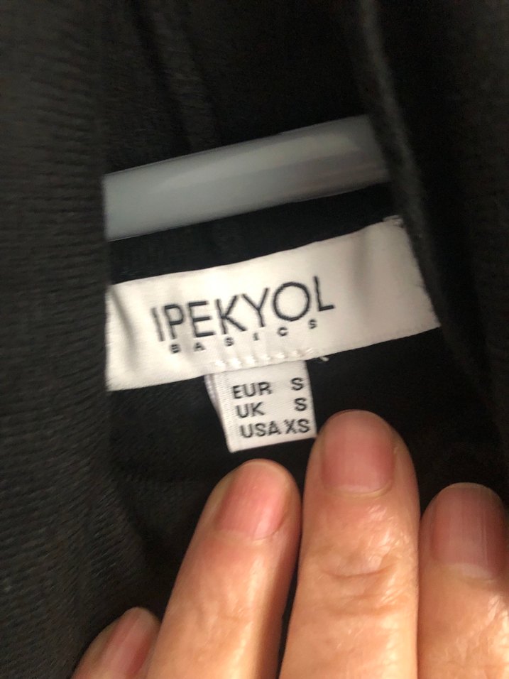 Siyah Yüksek Yakalı Kadın Kazak - Görsel 2