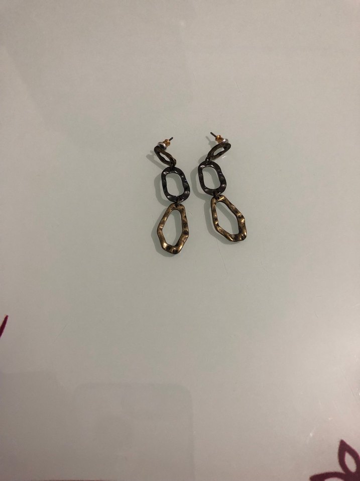 Zincir Detaylı Uzun Altın Renkli Kadın Küpeler - Görsel 4