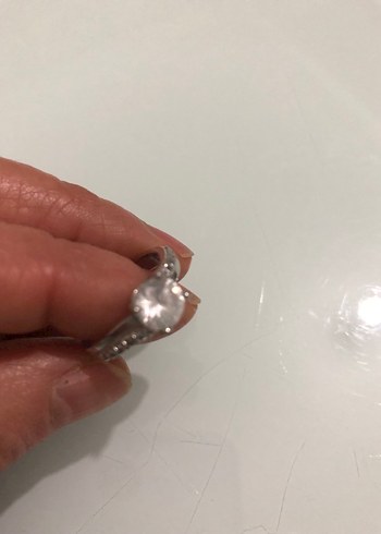 Minimalist Tasarımlı Beyaz Düğün Yüzüğü - Görsel 2