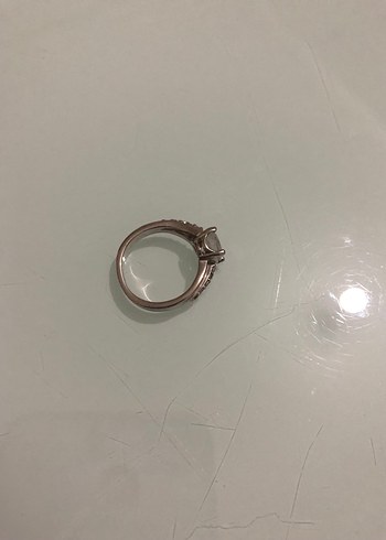 Minimalist Tasarımlı Beyaz Düğün Yüzüğü - Görsel 6