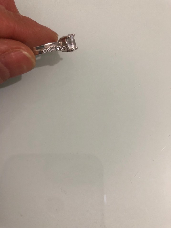 Minimalist Tasarımlı Beyaz Düğün Yüzüğü - Görsel 5