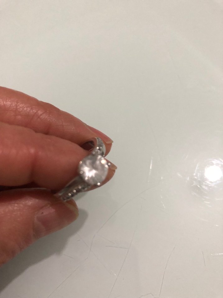 Minimalist Tasarımlı Beyaz Düğün Yüzüğü - Görsel 2