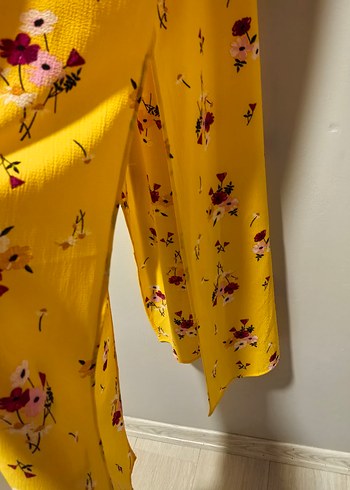 Sarı Çiçekli Uzun Askılı Bohem Elbise - Görsel 3