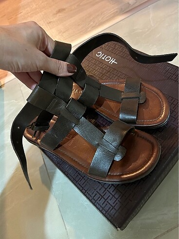 38 Beden Hakiki deri sandalet