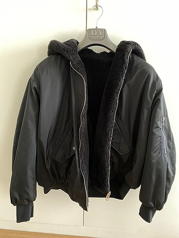 Zara Mont