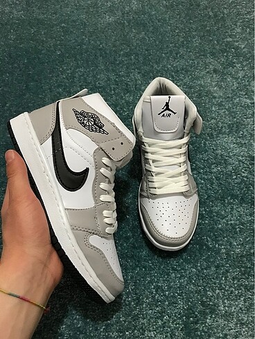 AIR JORDAN