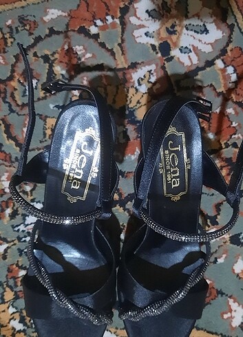 39 Beden Siyah topuklu ayakkabı