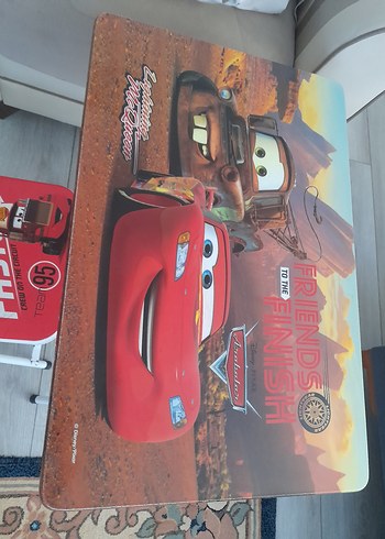 Beden kırmızı Renk Kırmızı Parlak Çocuk Sandalyesi ve Masa