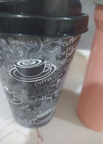 Çocuklar için pembe termos şişe ve gri kapaklı bardak - Görsel 3