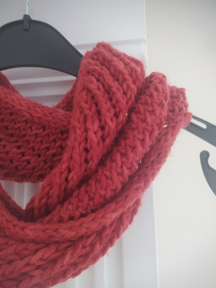 Kadın Kırmızı Örgü Bohem Şal - Görsel 2