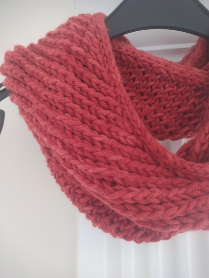 Kadın Kırmızı Örgü Bohem Şal - Görsel 3