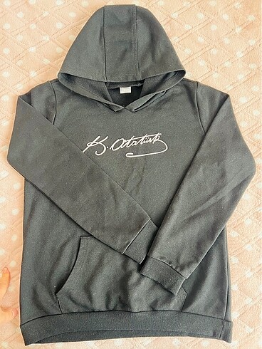 Uzunkollu atatürk imzalı sweatshirt