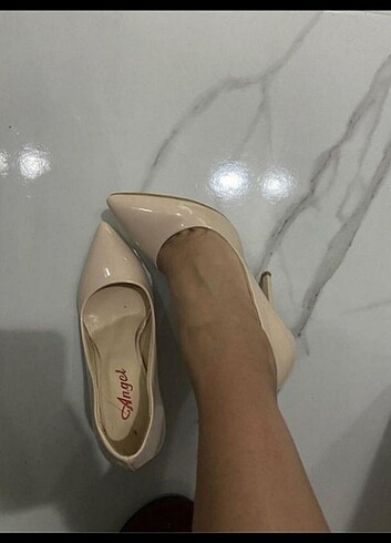 STİLETTO BEJ RENK 36 NUMARA HEDİYELİ ÜRÜN