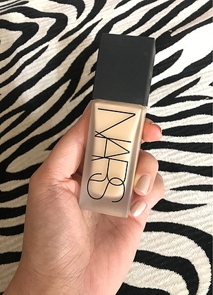 Nars Lumınous Fondoten