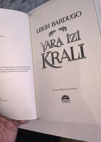 Beden Renk Yara İzi Kralı - Leigh Bardugo