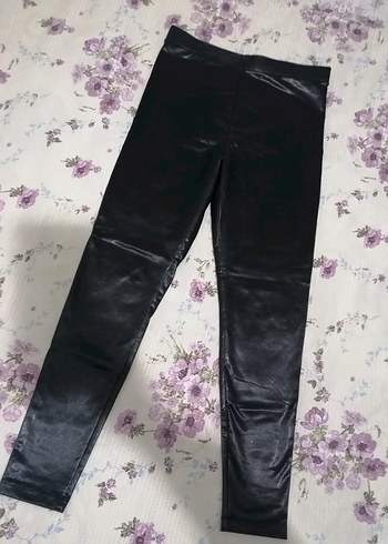 Siyah Deri Görünümlü Kadın Tayt - Görsel 2