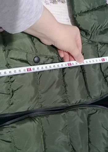 Yeşil Kapüşonlu Kışlık mont - Görsel 4