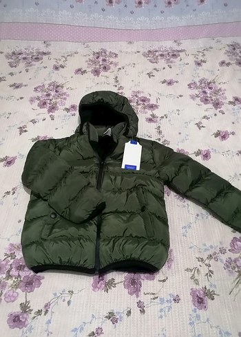 Yeşil Kapüşonlu Kışlık mont - Görsel 3