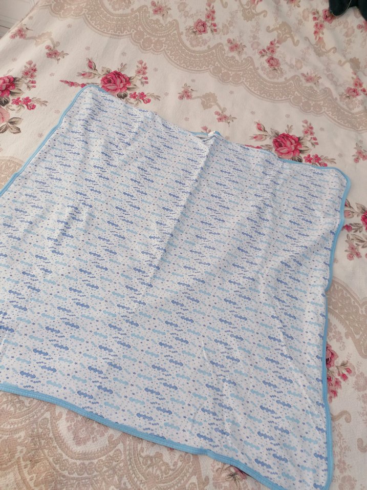 Çocuklar için beyaz baskılı battaniye - Görsel 2