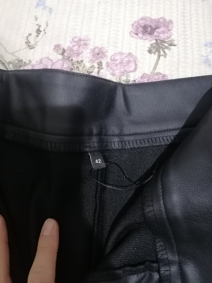 Siyah Regular Fit Kadın deri Kumaş Pantolon - Görsel 3