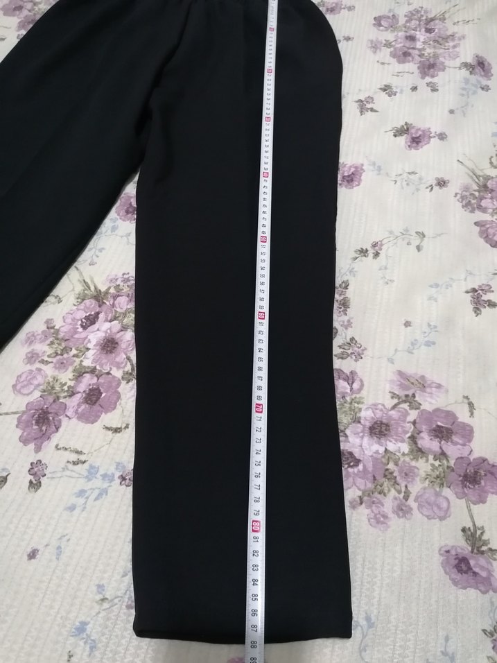 Kadın Siyah Düğmeli Salaş Kumaş Pantolon - Görsel 4